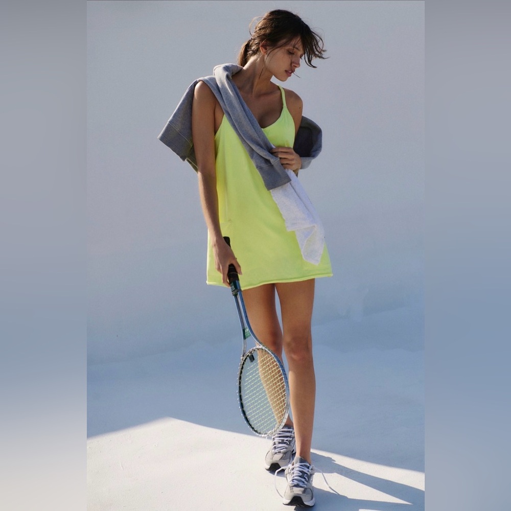 🔥SOLD ON LIVE 🚨NWT FREE PEOPLE MOVEMENT HOT SHOT MINI DRESS ~ SOUR CITRUS 🍋‍🟩